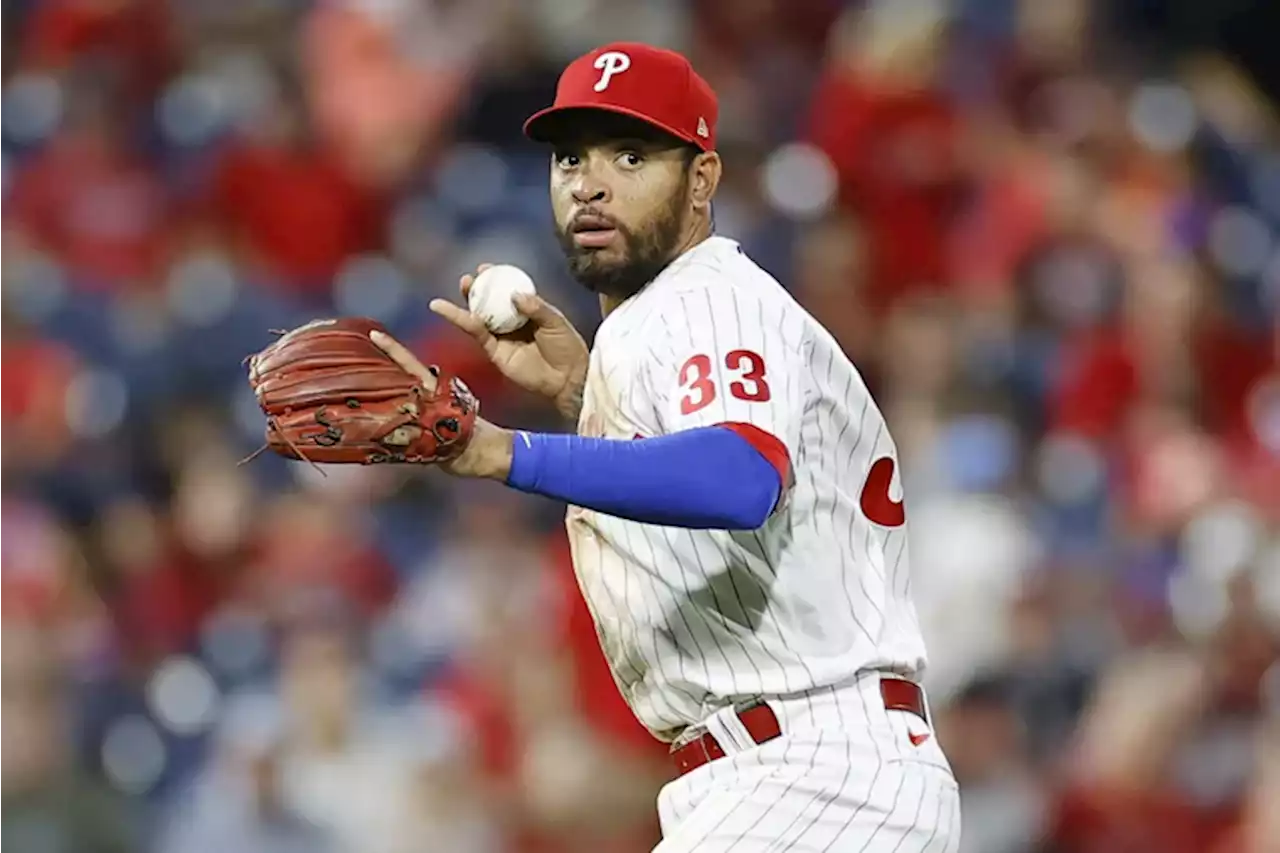 Phillies still without Rhys Hoskins, add Edmundo Sosa to injured list