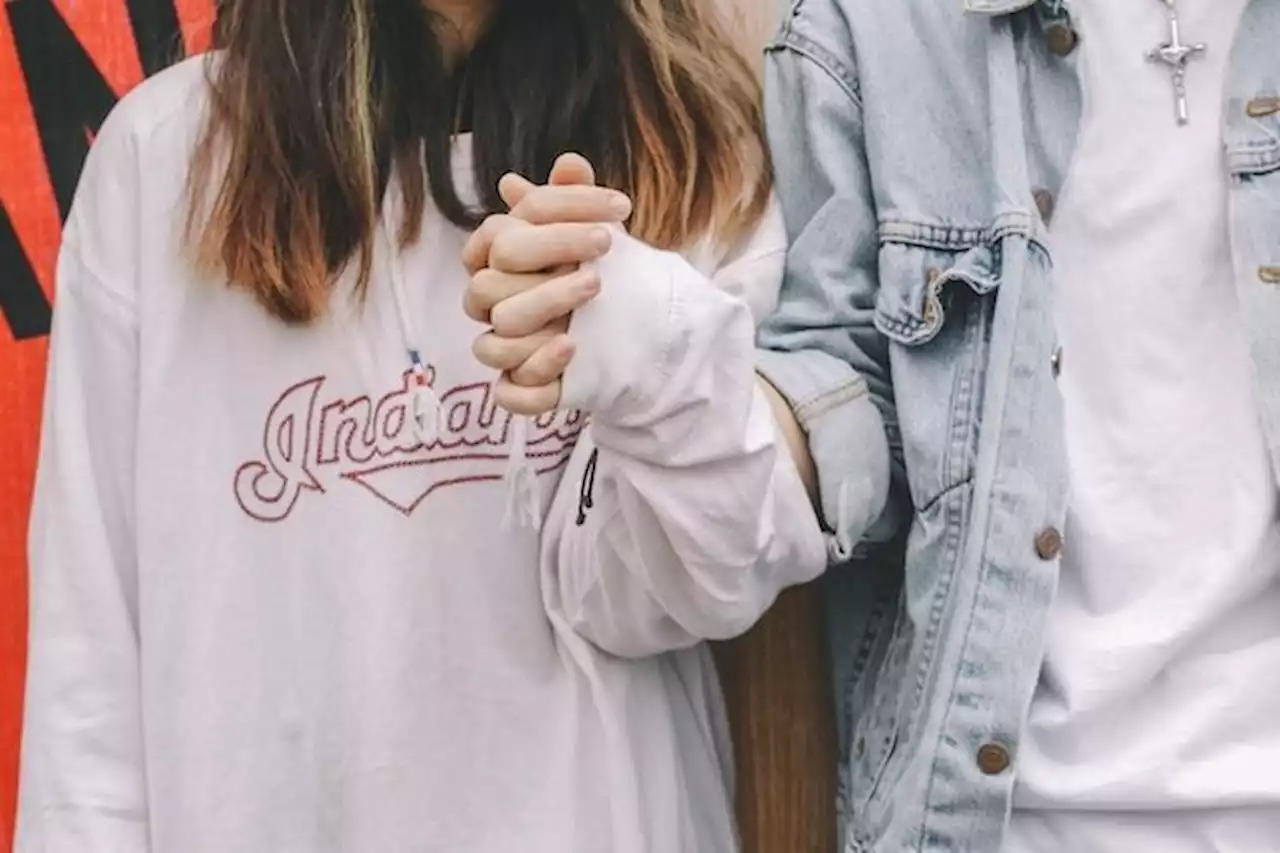 10 Pertanyaan Penting untuk Pasangan Agar Hubungan Semakin Harmonis - Pikiran-Rakyat.com