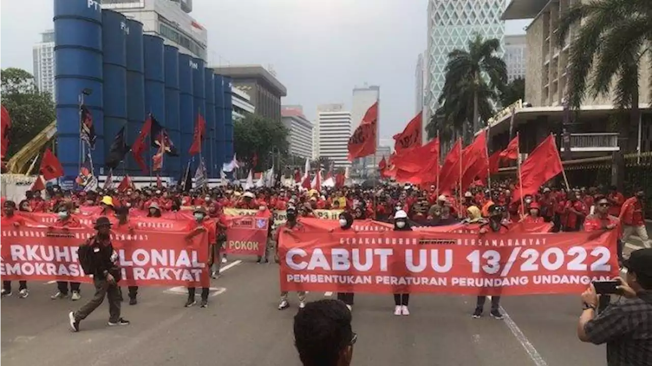 Tuntut Turunkan Harga BBM, 4 Oktober Mendatang 7 Ribu Buruh Bakal Demo Istana Negara - Tribunnews.com