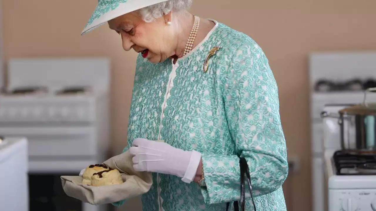 La ricetta dei pancake scozzesi della Regina Elisabetta diventa virale dopo sessant'anni