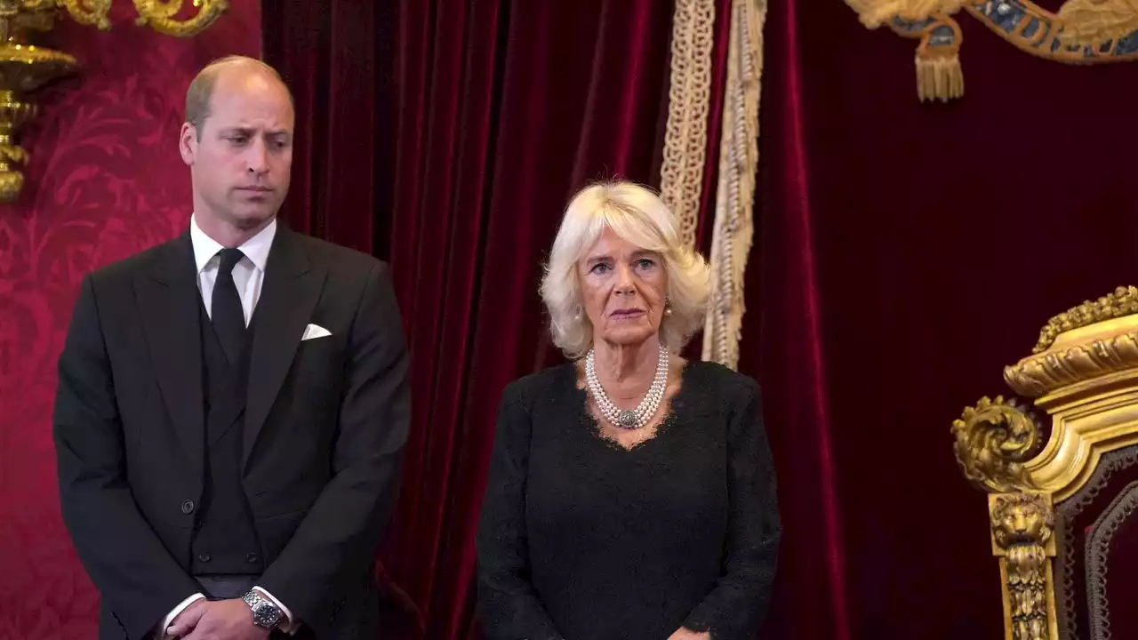 Quel tenero gesto del principe William che ci rivela come è cambiato il suo rapporto con Camilla