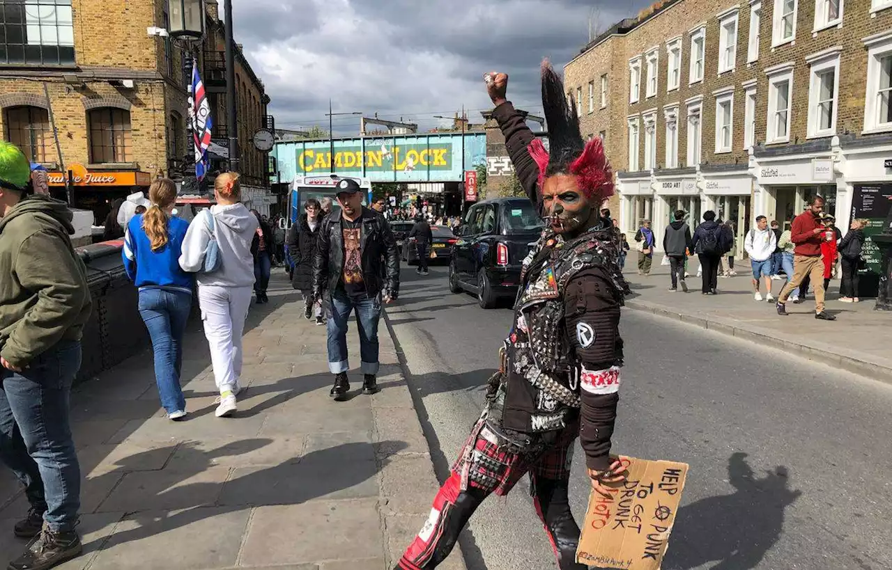 Les funérailles de la reine ne font pas l'unanimité à Camden