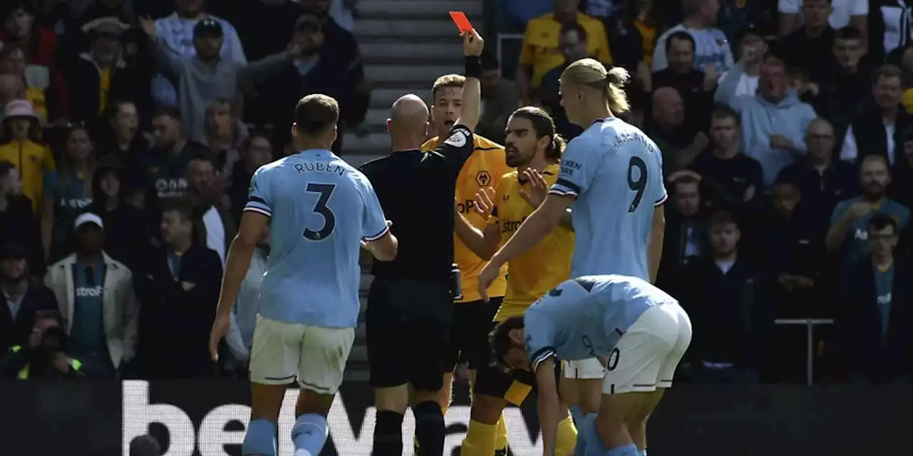 Tendangan Kung Fu Nathan Collins Dimiripkan dengan Gol Erling Haaland, Tujuannya Doang yang Beda - Bola.net