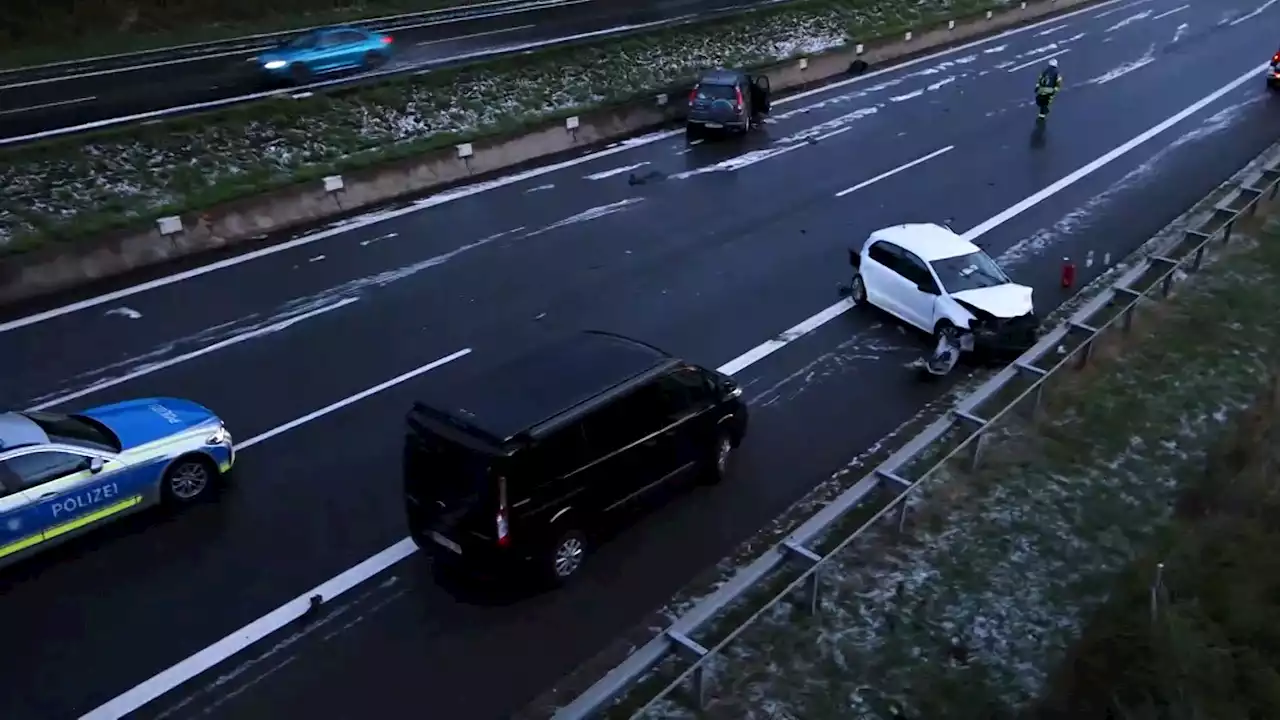 Verletzte nach Hagel und Glätte auf A9 im Nürnberger Land