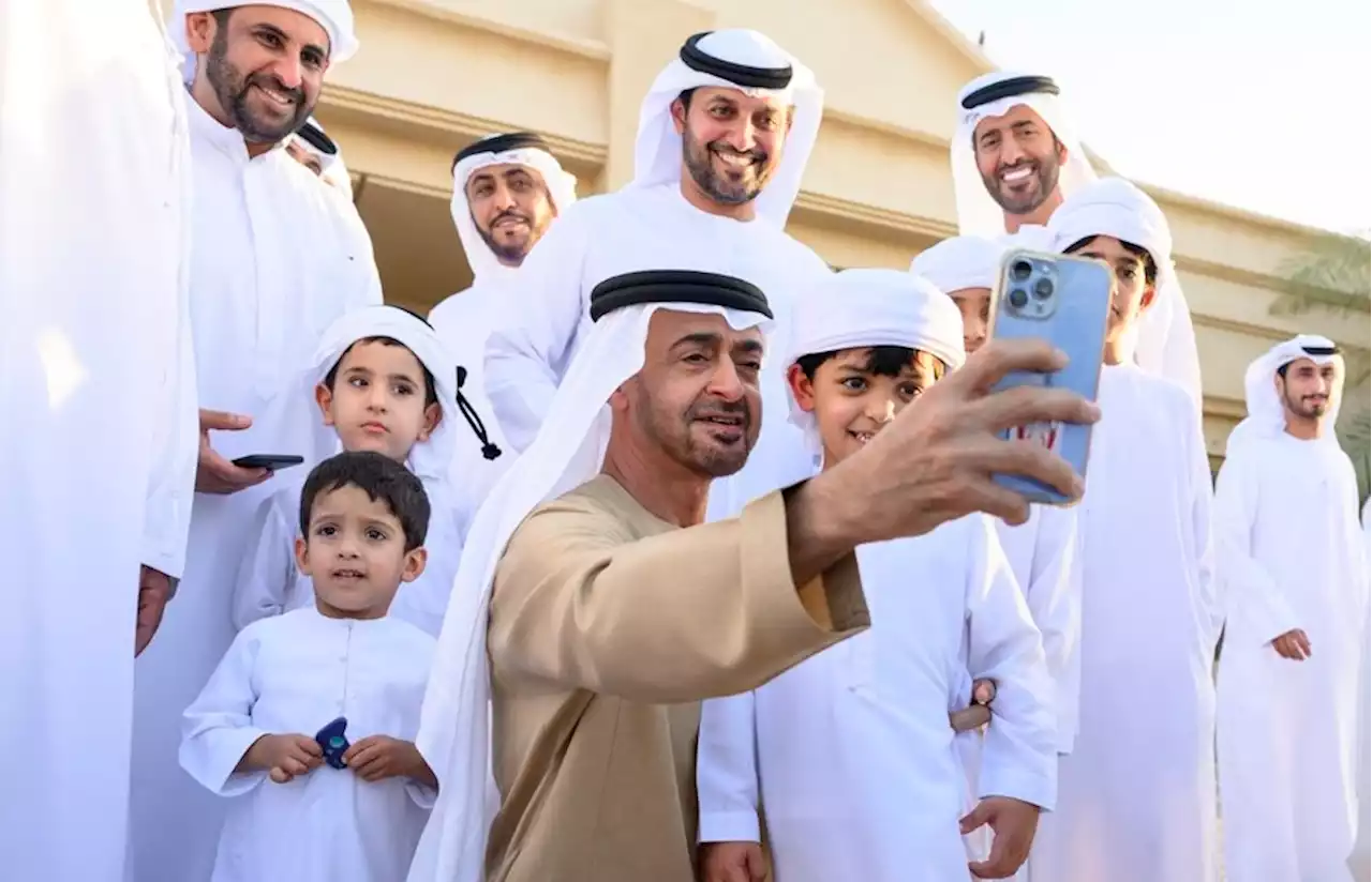 رئيس الدولة يزور أحمد بن سلطان بن هياي المنصوري