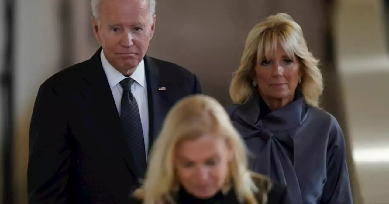 Biden visits queen's coffin as UK counts down to funeral