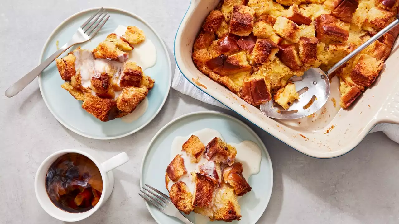 Simple Bread Pudding With Melted Ice Cream Sauce