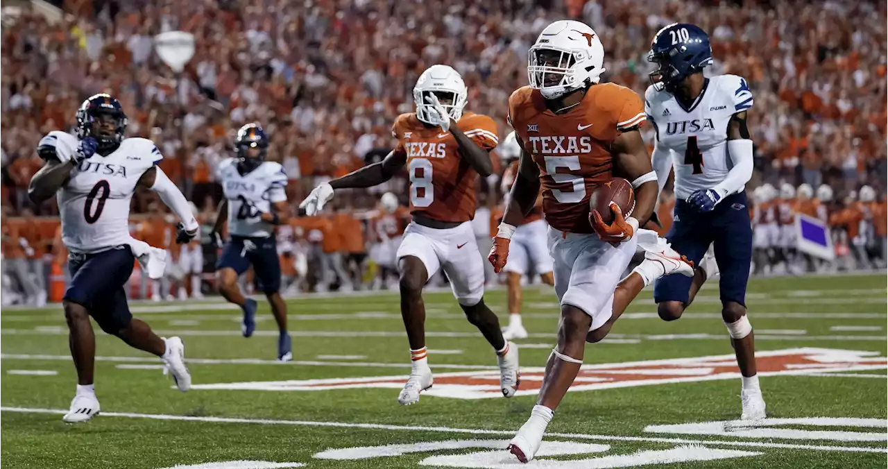 No. 21 Texas pulls away from UTSA after tight first half