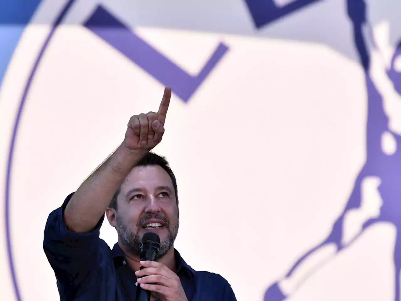 'Aboliremo il canone Rai'. La promessa di Salvini da Pontida