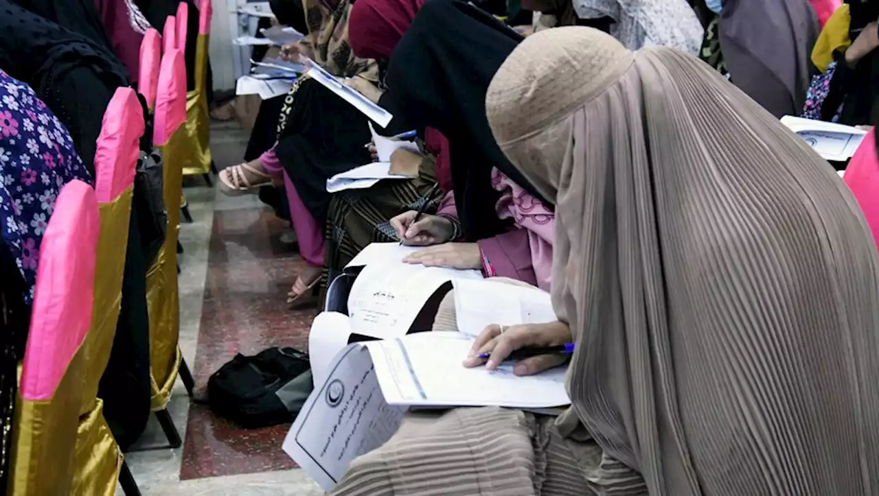 Afghanistan : l'ONU appelle les talibans à rouvrir les écoles pour filles fermées depuis un an