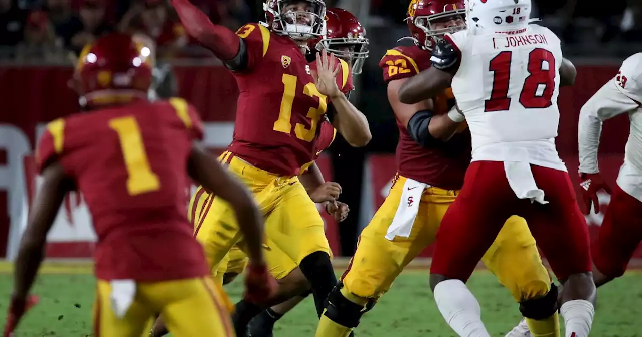 Column: Caleb Williams passed a modest test, but can he keep adapting to mask USC's flaws?