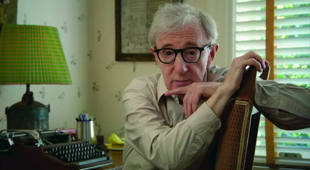 Woody Allen si ritira: «Giro il prossimo film e poi dico addio alla regia»