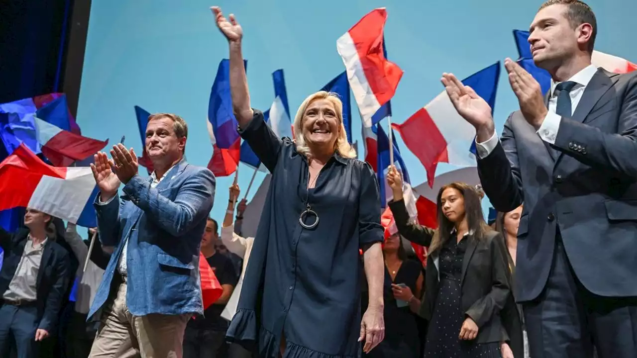 Marine Le Pen se pose en seule « force d'alternance » à Emmanuel Macron