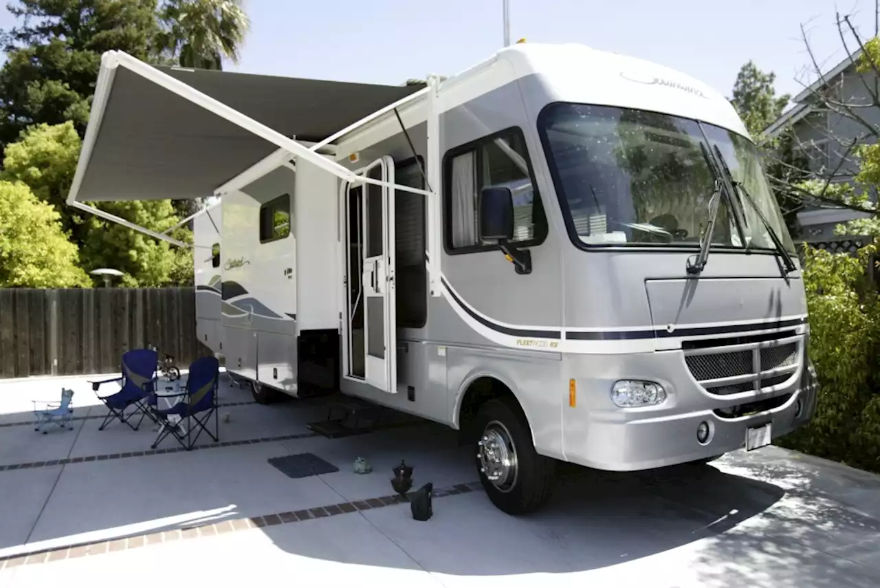 RV, commercial vehicle parking up for a change in Saratoga