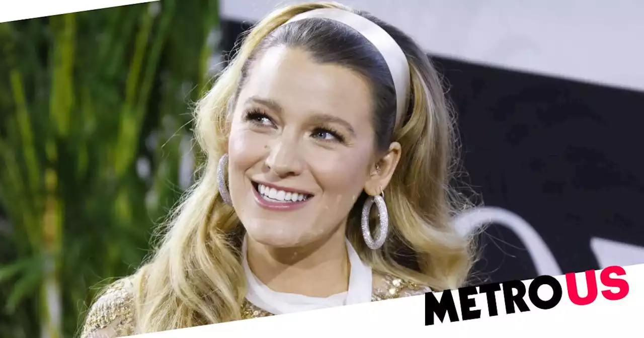 Blake Lively Shares Pregnancy Pics To Encourage Paparazzi To ‘leave Her ...