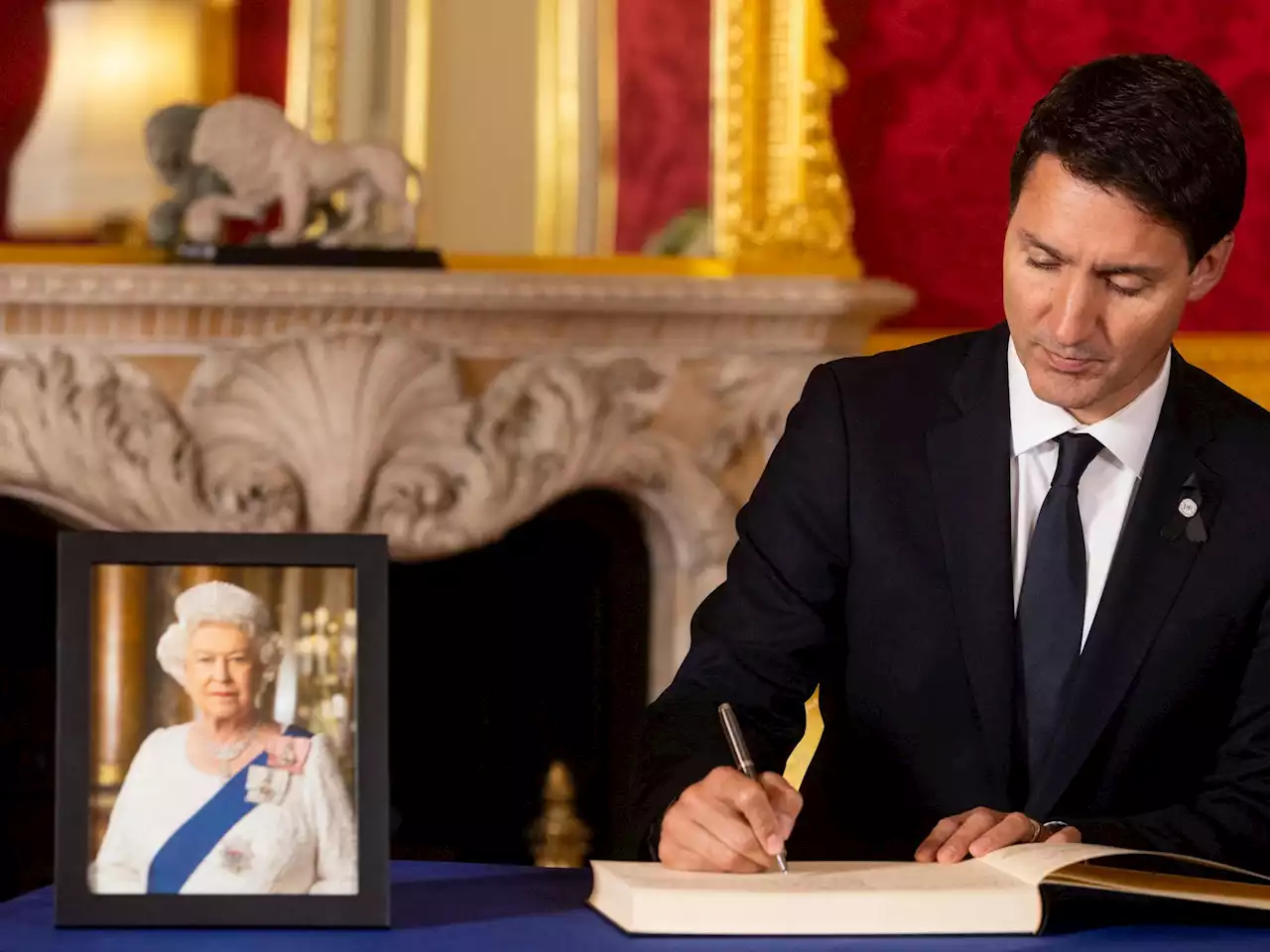 Prime Minister Justin Trudeau attends Queen Elizabeth's lying-in-state in London