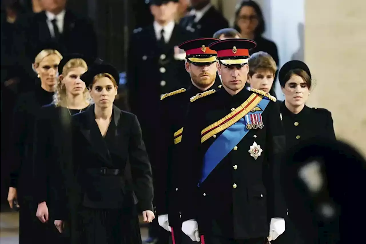 Queen Elizabeth II’s 8 grandchildren hold silent vigil beside her coffin