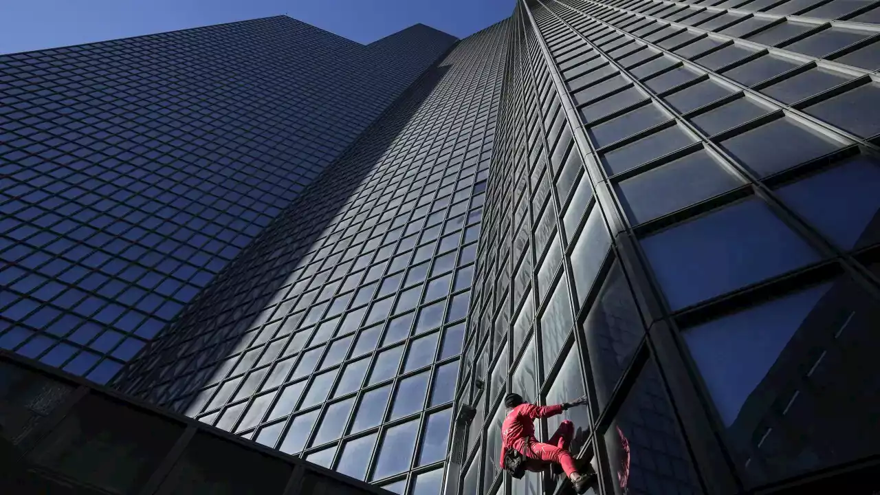'French Spiderman' climbs Paris skyscraper to mark turning 60, 'do fabulous things'