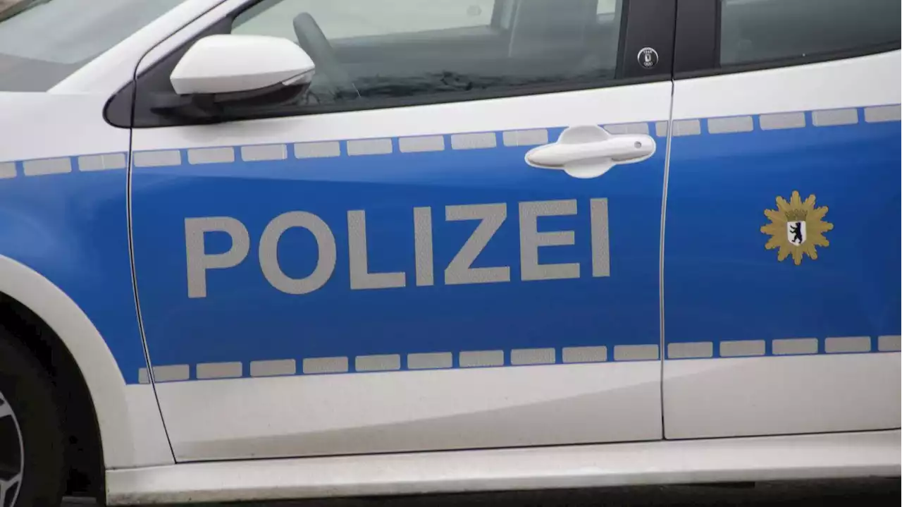 Zwischen Transporter und Streifenwagen eingeklemmt: Auf Flucht vor Polizei durch Eberswalde gerast – ein Schwerverletzter