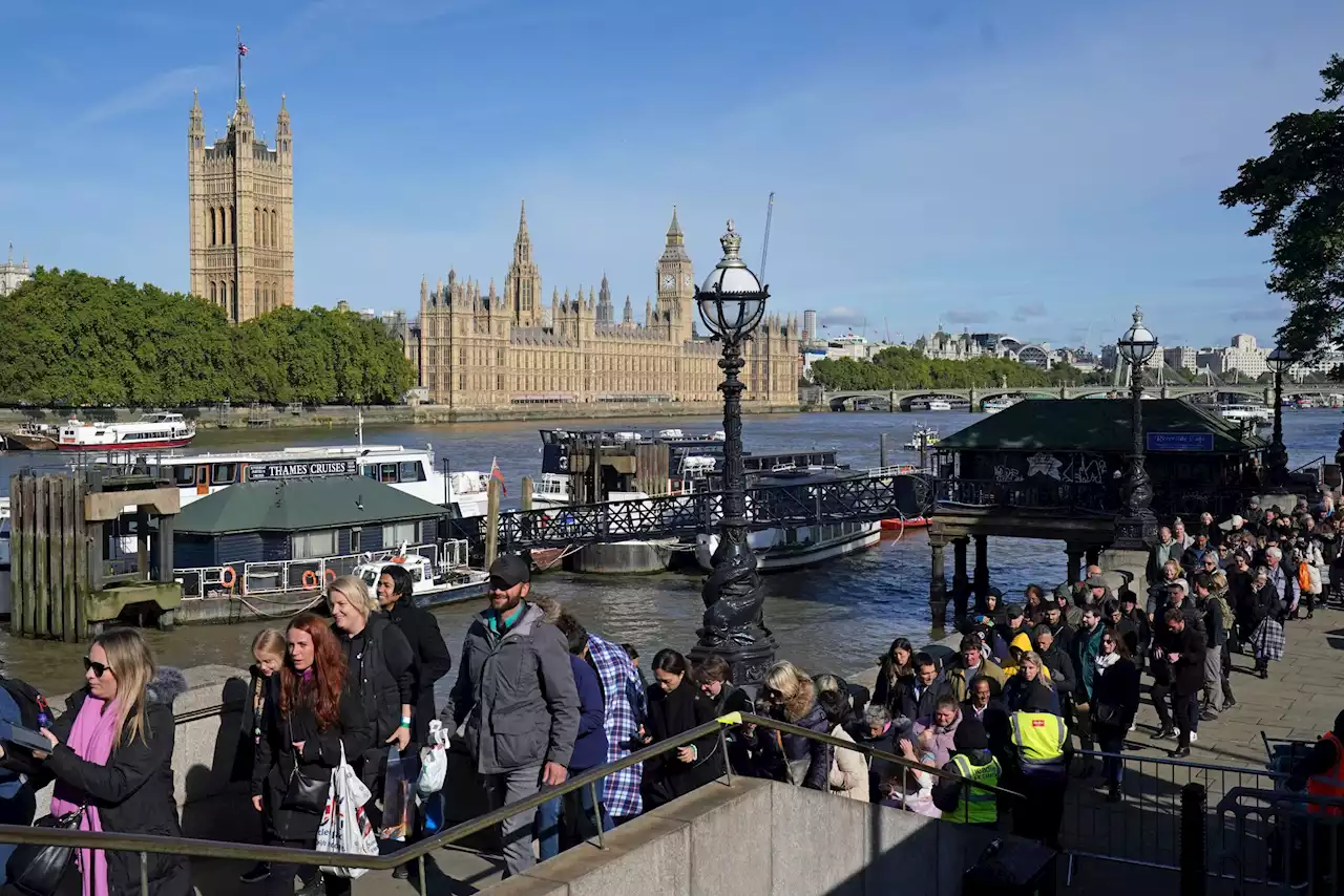 The Queen's lying-in-state queue sees 136 people hospitalised as 'hundreds' faint