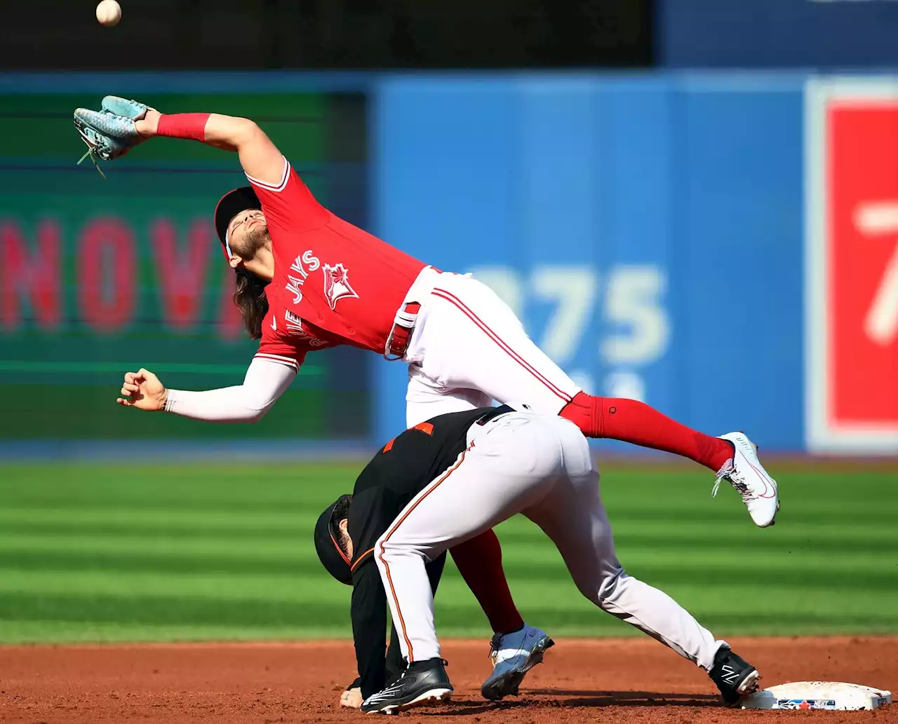 Timely hitting, six innings from Berrios add up to another Blue Jays victory