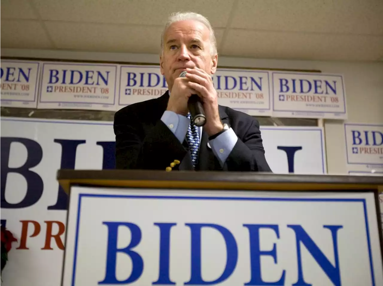 Biden says he plans to run for reelection in 2024, but here's one reporter's lesson from 2008 on why anything is possible