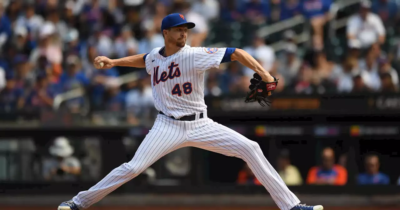 Jacob deGrom fans 13 over 5 innings, Mets complete sweep of Pirates