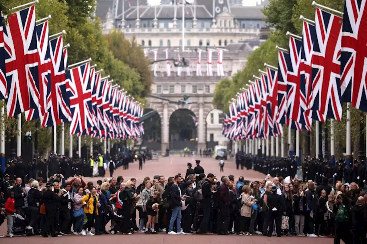 5 things to know for Sept. 19: The Queen, Hurricane Fiona, Covid, Ukraine, Recall | CNN