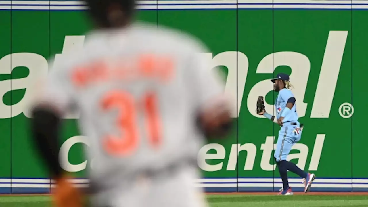 Orioles score three runs in ninth to beat Blue Jays 5-4