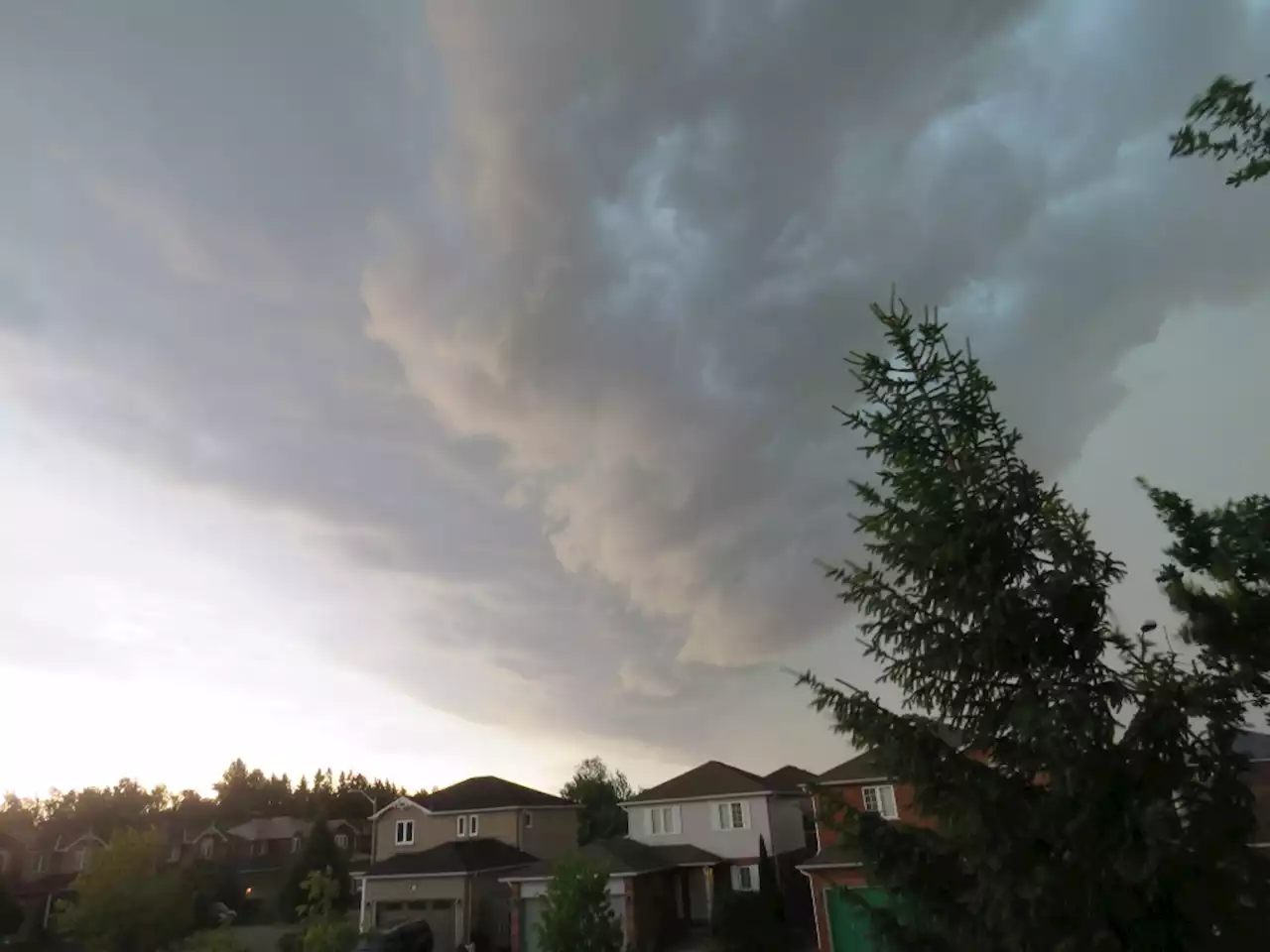 Parts of southern Ontario under severe thunderstorm watch, 90 km/h winds expected