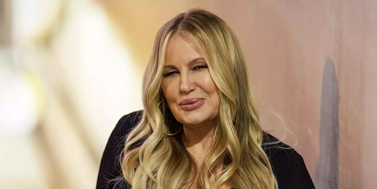 The White Lotus' Jennifer Coolidge explains how her fake tan for the show sent her to hospital