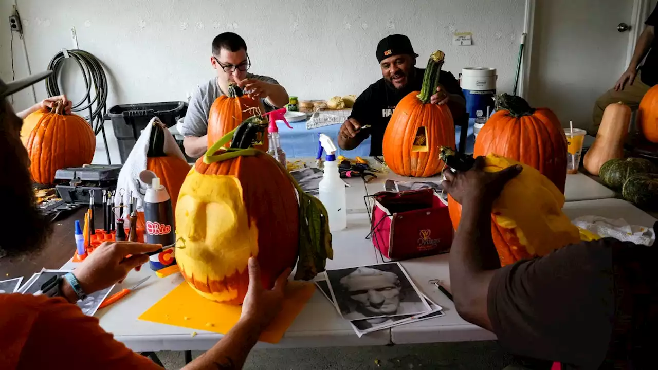 Reynoldsburg carving guru hosts class in advance of 'Halloween Wars,' 'Outrageous Pumpkins'