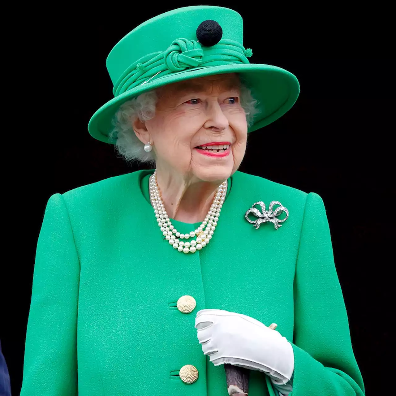 Here’s What Happens to Queen Elizabeth II’s Jewels After Her Death - E! Online