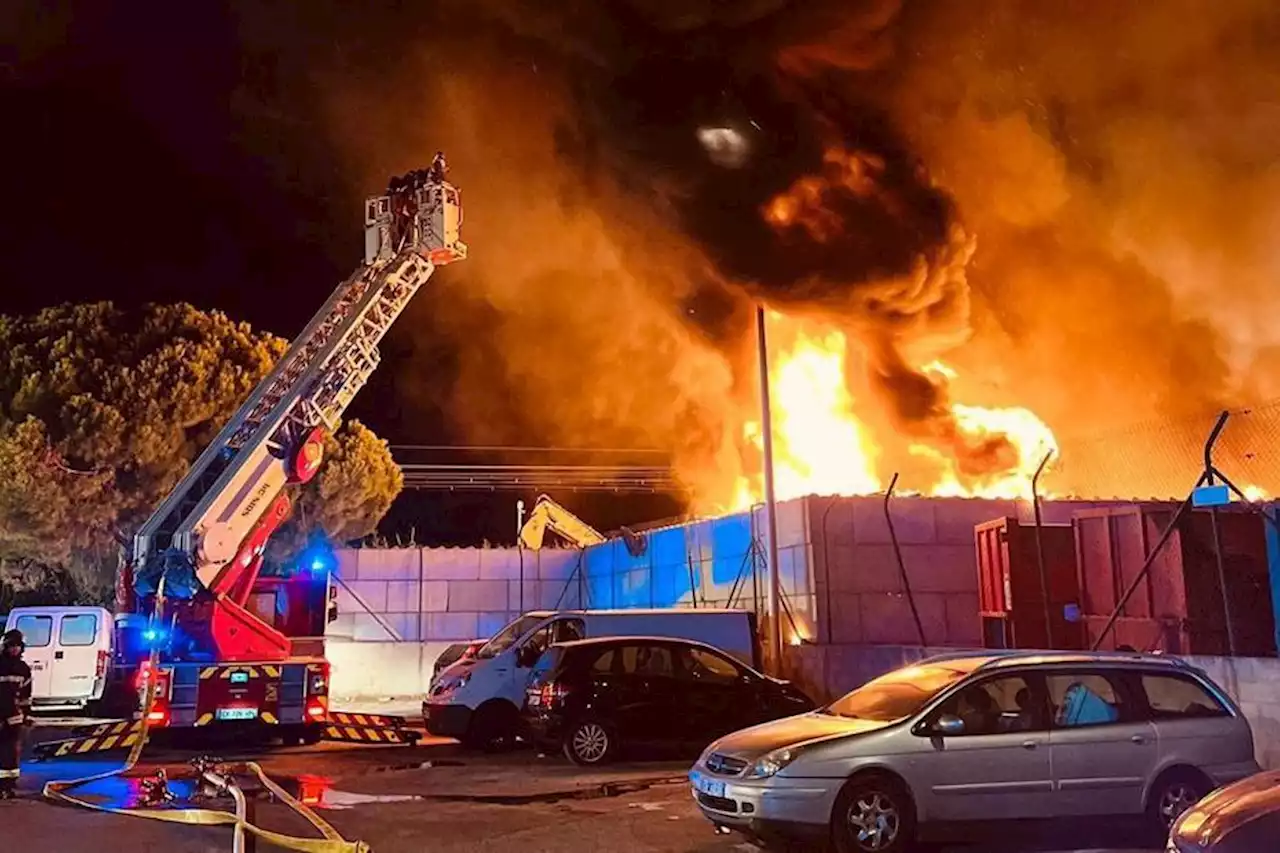 Montpellier : incendie dans un centre de tri des déchets de la société Nicollin