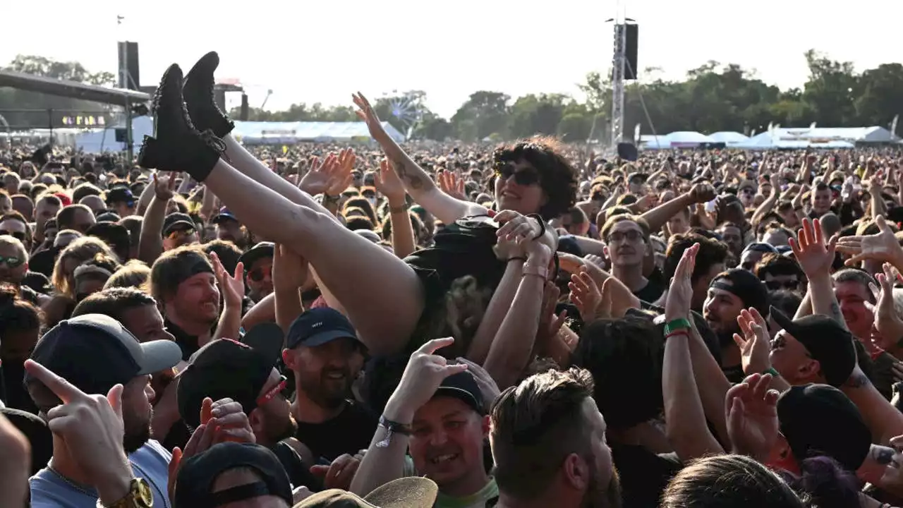 Riot Fest cleanup highlights neighbors' dissatisfaction with festival