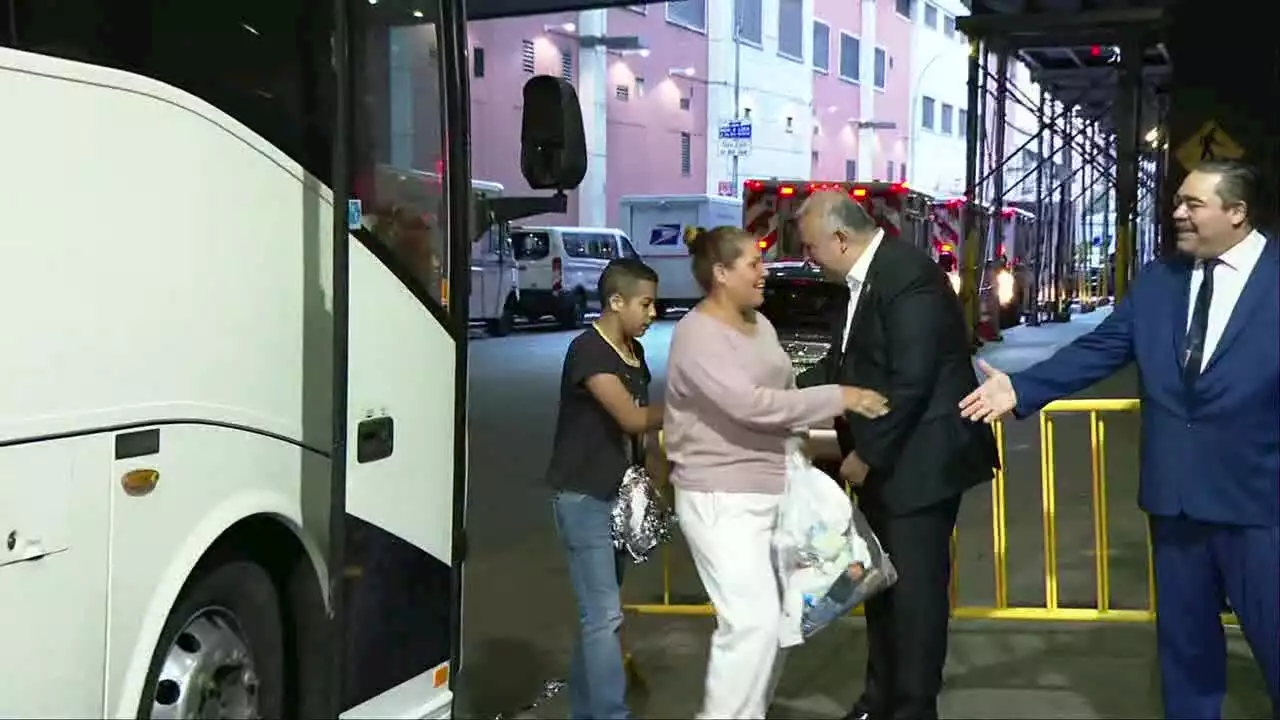 9 migrant buses arrive in NYC; mayor says he's considering legal action against Texas