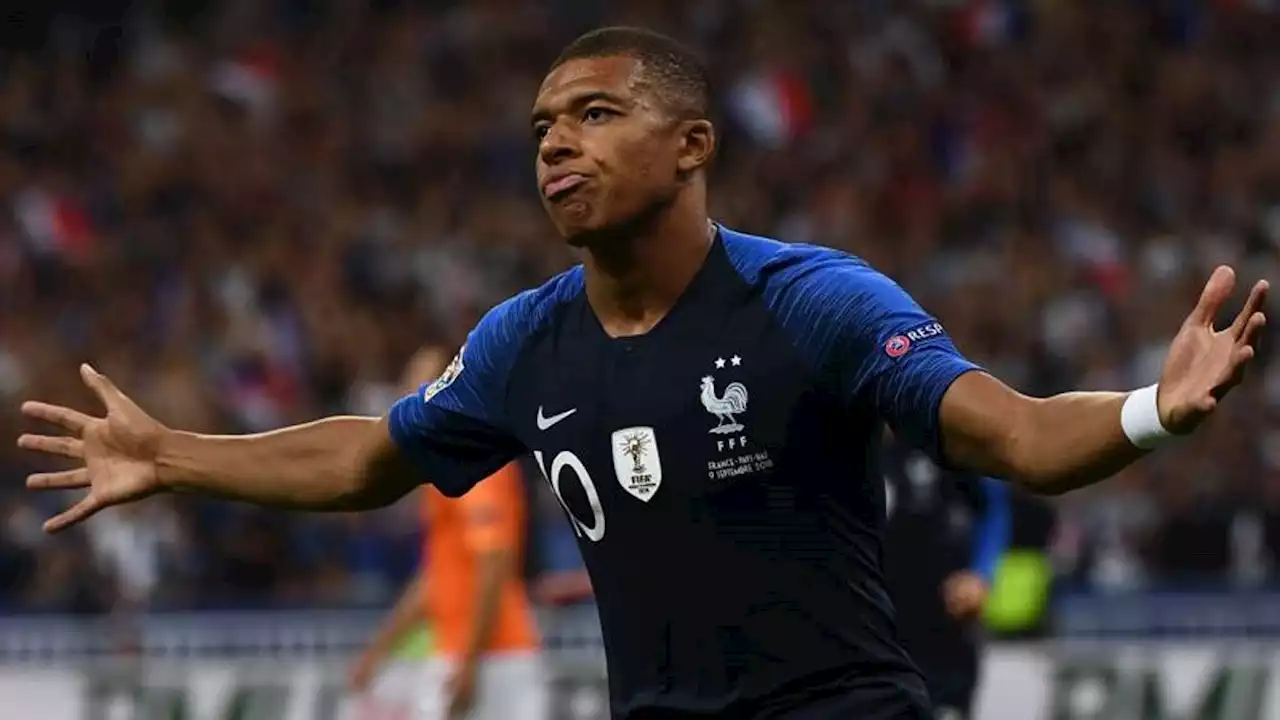 'Niente foto ufficiale senza accordo sugli sponsor'. E la Francia cede a Mbappé