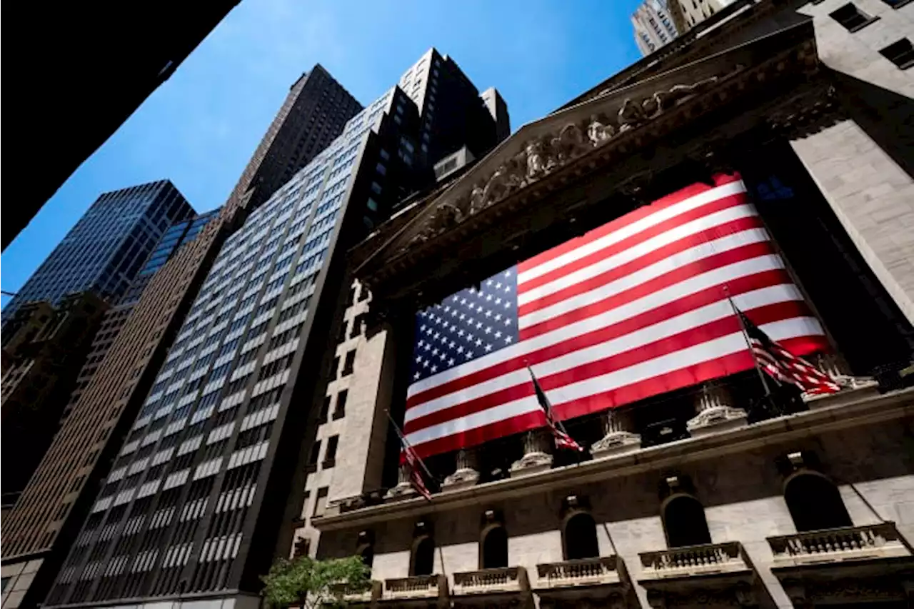 US stocks rise ahead of expected interest rate hike by Fed