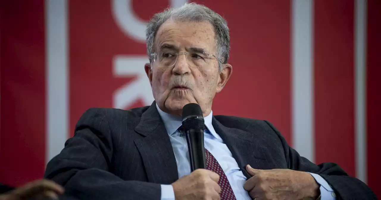 Romano Prodi contro Calenda: 'Può cambiare il corso della storia italiana'