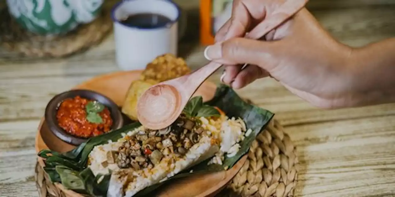 Isian Lauknya Melimpah, Nasi Bakar di Jakarta Ini Bisa Bikin Nafsu Makan Membuncah | merdeka.com