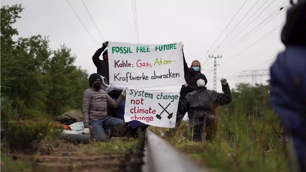 Jänschwalde: Aktivivisten blockieren Kohlekraftwerk - „Angriff auf die Versorgungssicherheit“