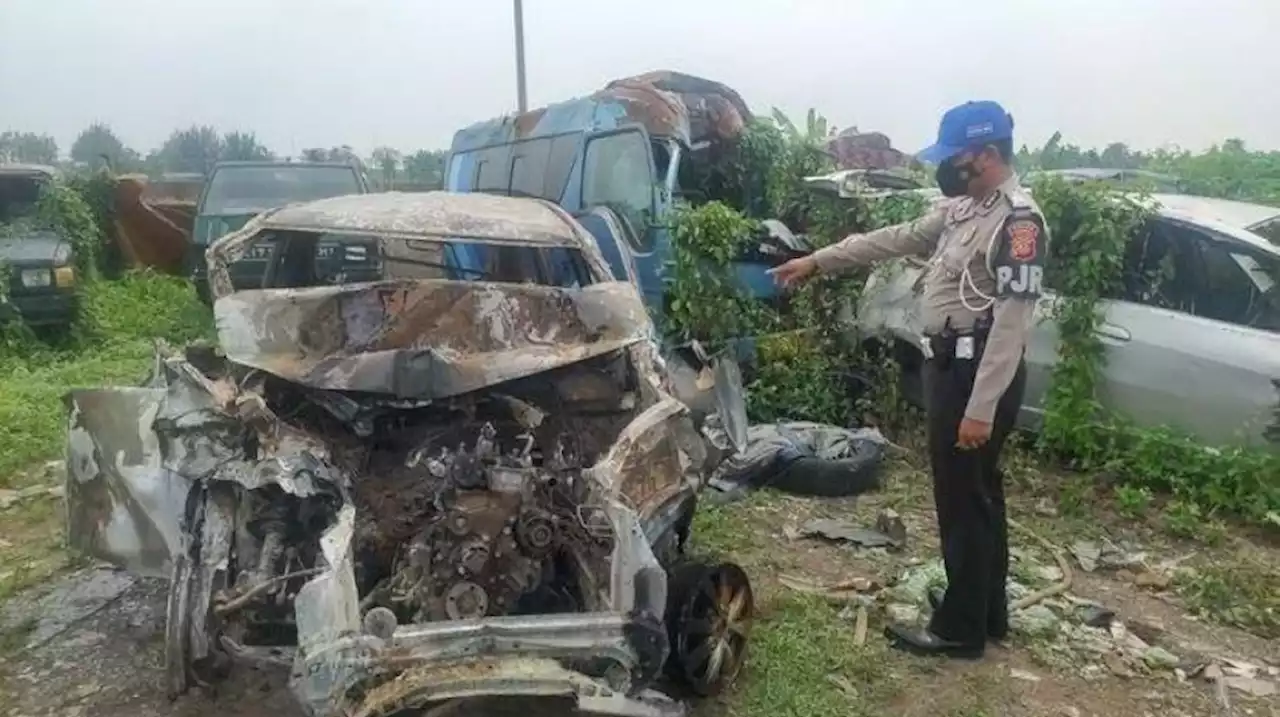 Polda Jateng Selidiki Kebakaran Ilalang Penyebab Kecelakaan di Tol Brebes |Republika Online