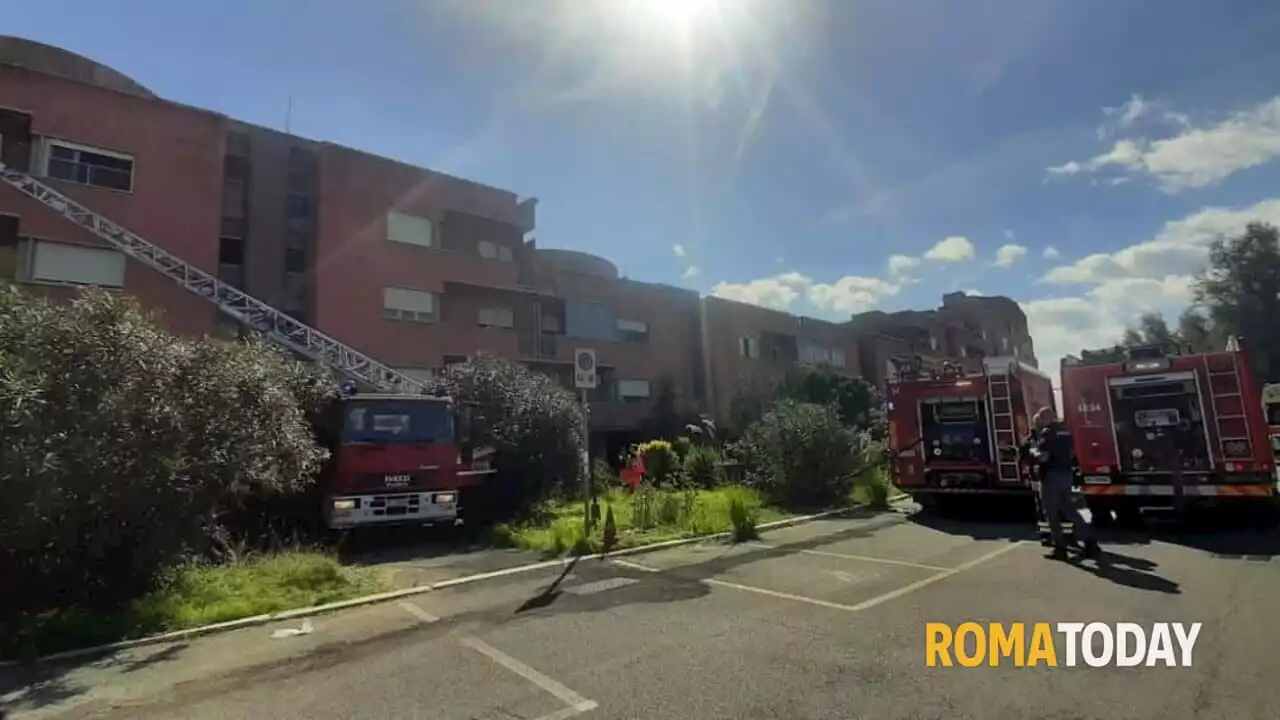 Incendio alle case popolari, le fiamme partite dal locale caldaia