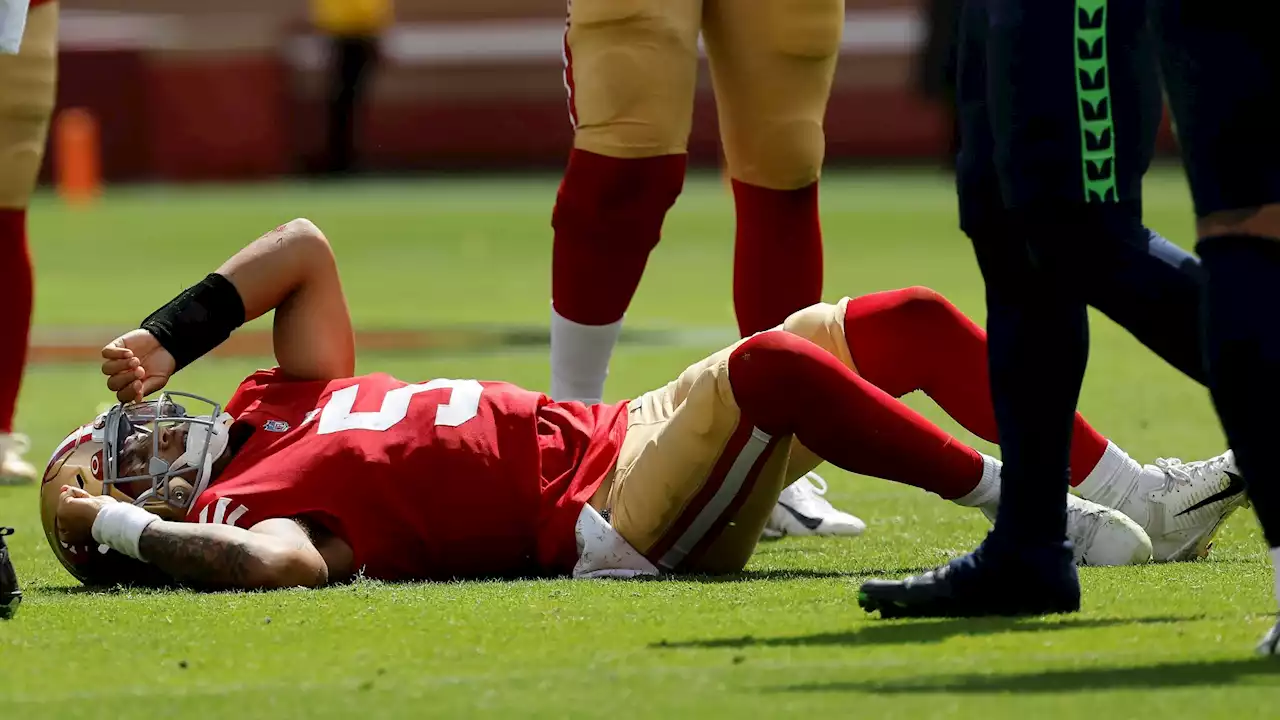 Jimmy Garoppolo enters for 49ers after Trey Lance carted off