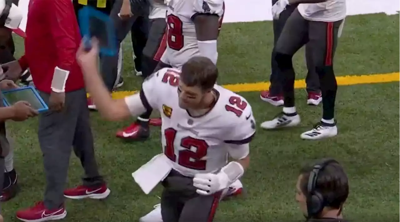 Watch: Tom Brady Unleashes Another Tablet Toss Against Saints