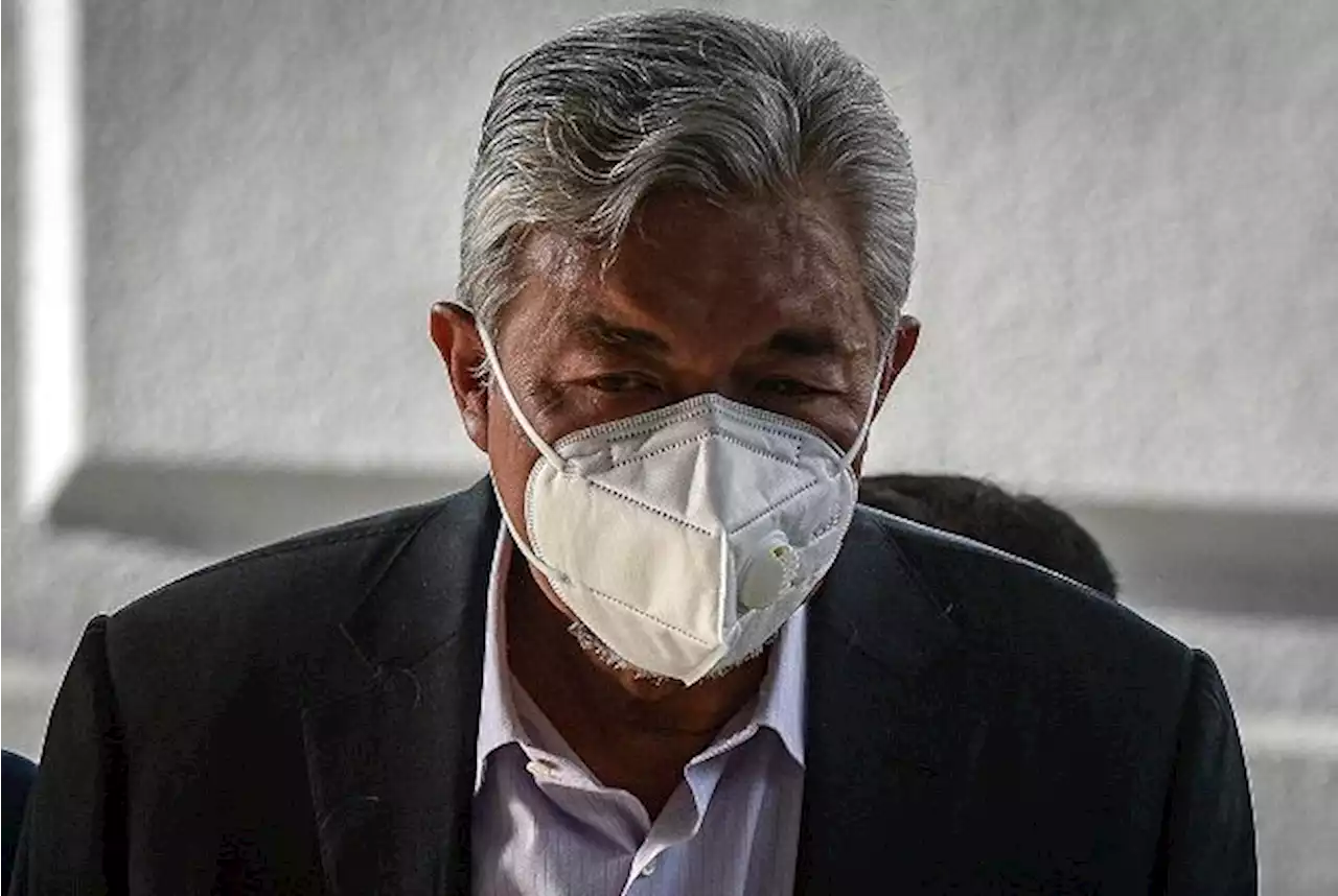 Prosecution objects to parts of Ahmad Zahid's press sec's testimony