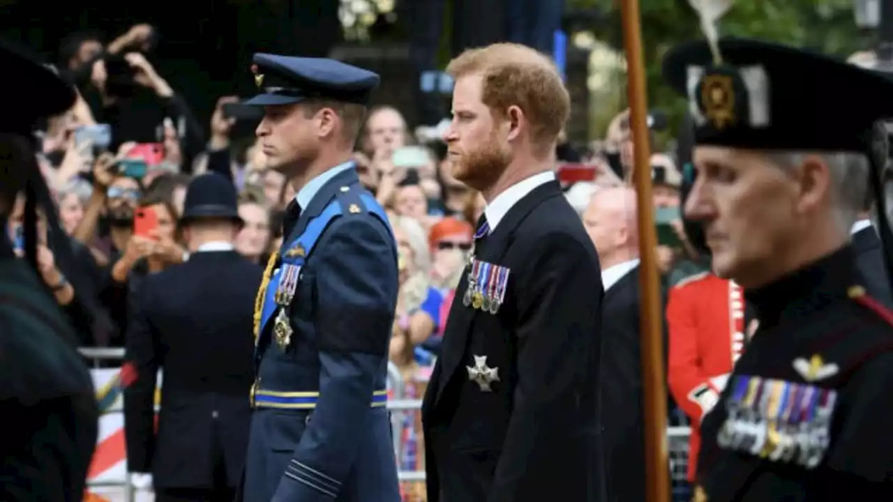 Die letzte Reise der Queen beginnt: die Prozession zum Wellington Arch in Bildern