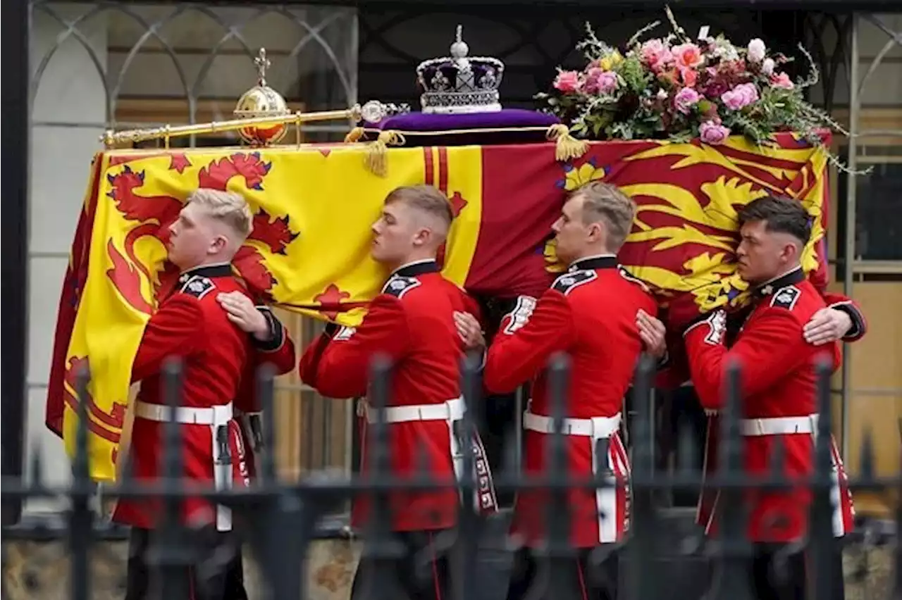 World says final goodbyes as Queen Elizabeth laid to rest after state funeral