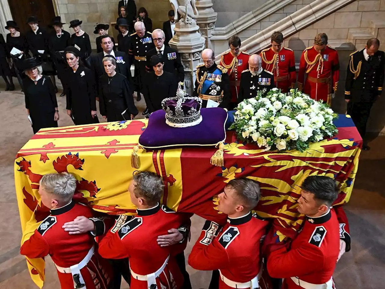 Queen Elizabeth II's funeral: How to watch the events Monday in B.C.