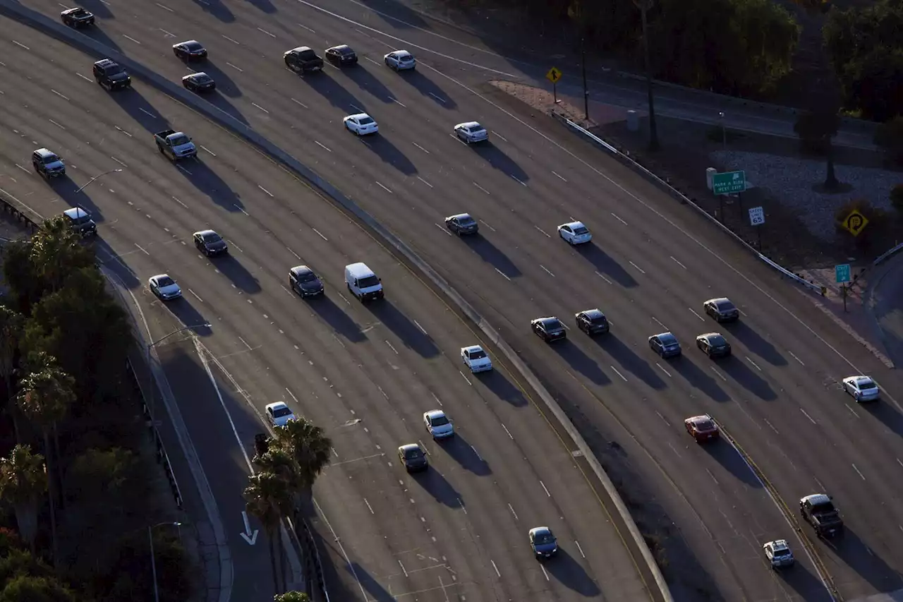 Deaths on U.S. roads see quarterly decline; first time since 2020